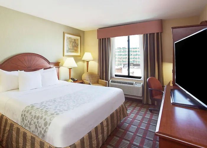 La Quinta Inn By Wyndham Queens